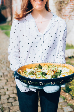 green shashuka with savoury granola