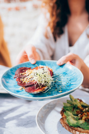 hummus beetroot toast recipe